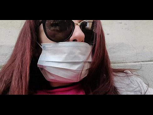 ❤️ Ніколетта мститься своєму сусіду і пісяє в його гаражі (Спеціальний італійський карантин Covid19) Порно-відео у нас ❌❤